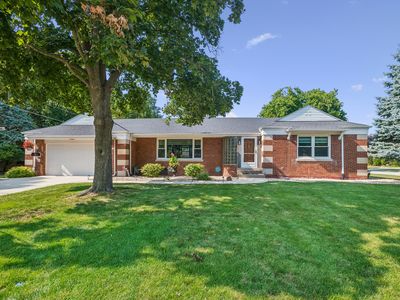 1432 Robinhood Ln