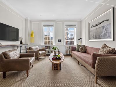410 W 24th St APT 16K