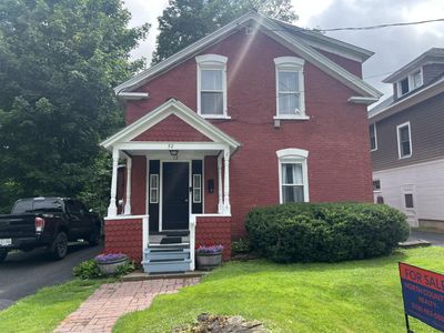 72 Webster St