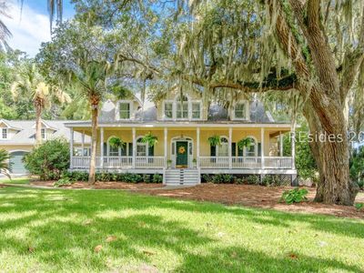 81 Dolphin Point Dr