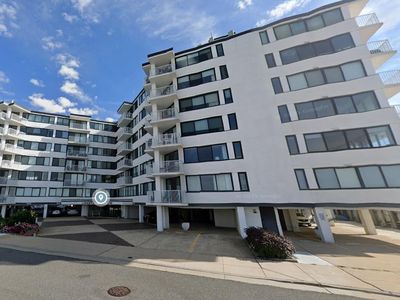 111 S 16th Ave APT 718