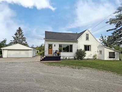 W140N11161 Country Aire Dr DRIVE