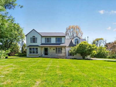 68 Lauren Ln