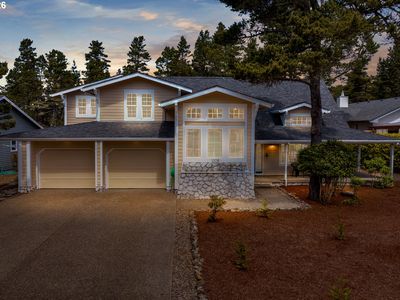 1009 Royal Saint Georges Dr
