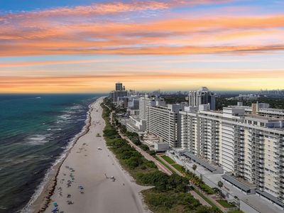 5601 Collins Ave #1716