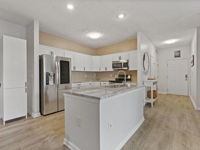 6170 Harbour Pointe Unit 101