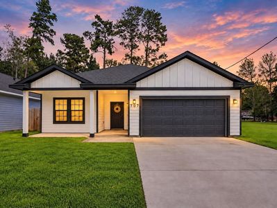 707 Magnolia Point Dr