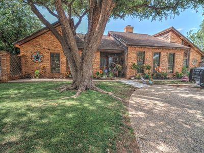 4013 Angelina Dr
