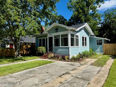 4613 RAMONA Boulevard