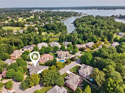 1500 Chandon Cres