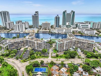 600 Parkview Drive #719