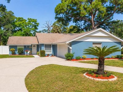 823 Riverside Dr