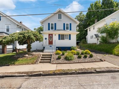 Property at 1035 Auld St, Alliance, OH