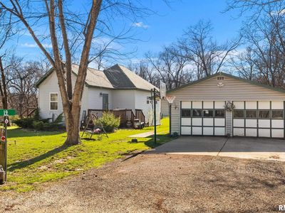 19 Foothill Dr