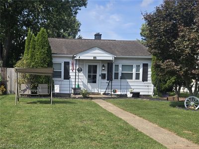 329 Wyandotte St