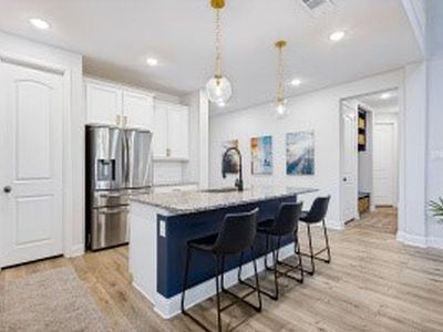 912 Lady Bird Dr