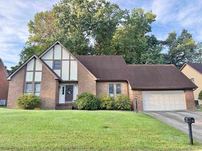 715 Oxford Dr