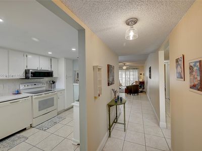 3186 Via Poinciana APT 203