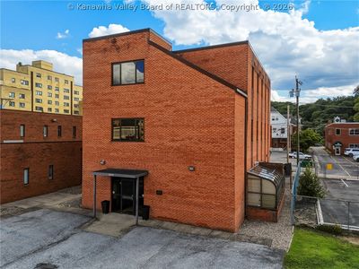 1213 Virginia St E