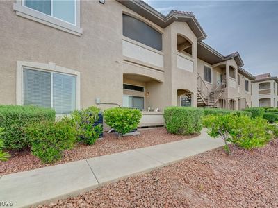 2305 W Horizon Ridge Pkwy APT 613