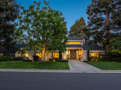 7306 Hillcrest Dr