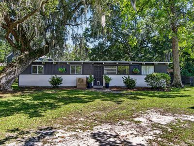 1986 Raina St