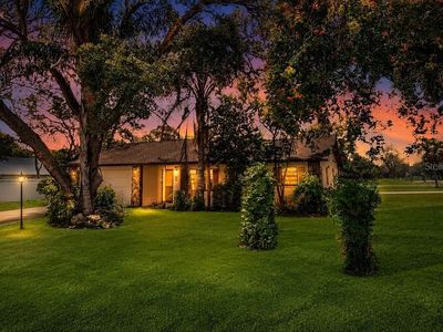 1042 Tryon Cir