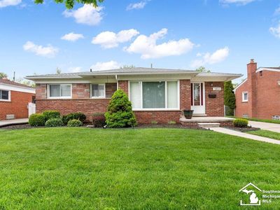Property at 1852 E Longmeadow Rd, Trenton, MI