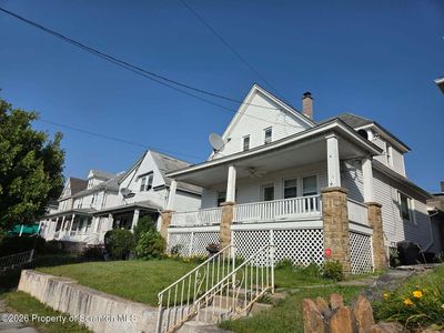 217 Crown Ave