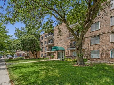3838 W 111th St APT 405