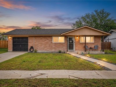 301 Retama Dr
