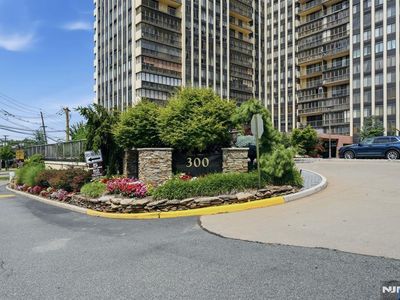 300 Winston Dr #C0518