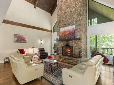 115 W Falls Court