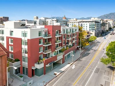 119 S Los Robles Ave