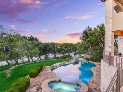 3004 Travis Lakeside Dr