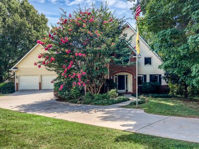 1302 Dunbarton Dr
