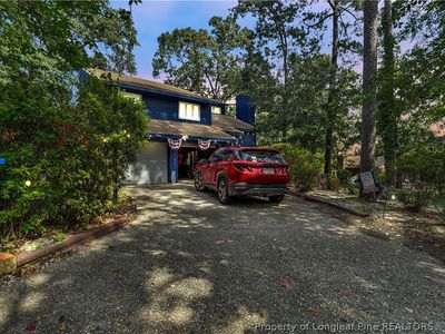 5702 Cloister Ct