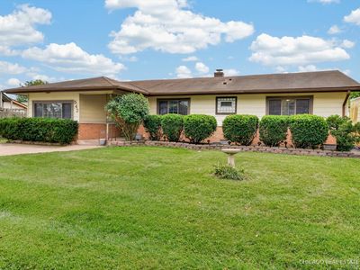 Property at 543 Germaine Ln, Elk Grove Village, IL
