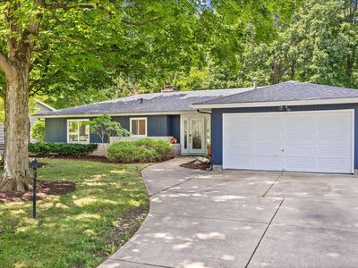 1837 Summit Dr