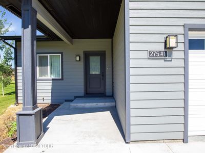 275 River View Cir #1