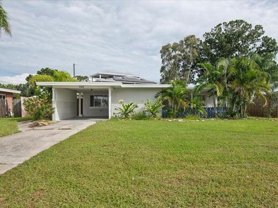 548 BAYWOOD DRIVE S
