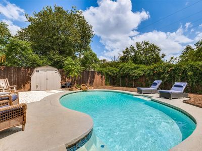4006 Walnut Hill Ln