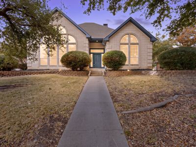 2002 Clearview Dr