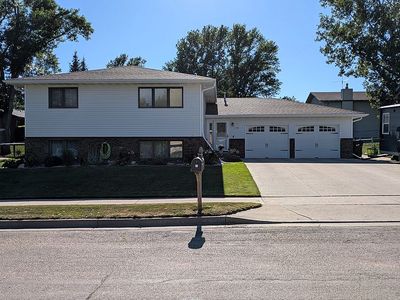 2748 Mercury Ln