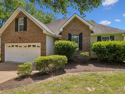 2709 Douglas Ln