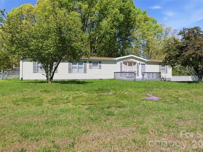 Property at 1235 Cheyenne Oaks Dr, Claremont, NC