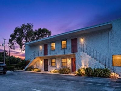 8701 SW 141st St APT B4