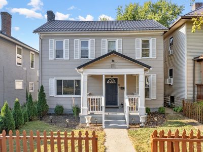 129 E North St