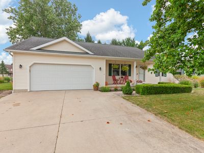 225 Joy Rd