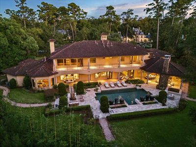327 E Friar Tuck Ln